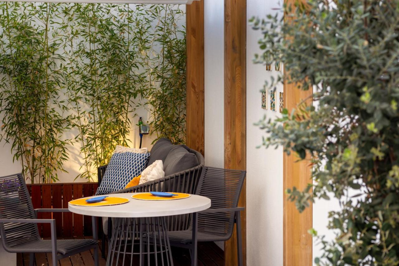 Stupendo- Two Rooms, Patio With Refreshing Pond-Center-Air Conditioning-Free Park Lisbon Exterior photo