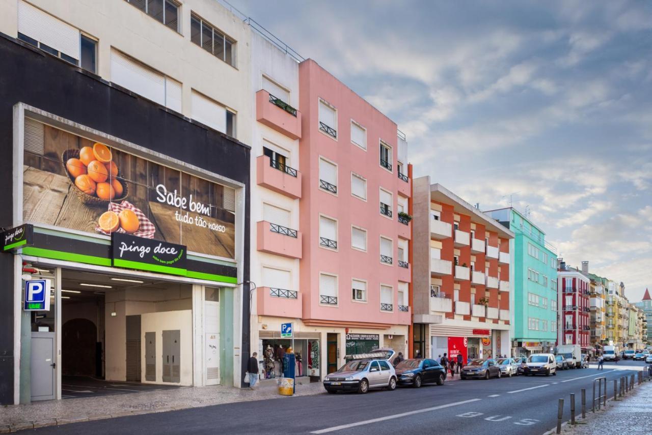 Stupendo- Two Rooms, Patio With Refreshing Pond-Center-Air Conditioning-Free Park Lisbon Exterior photo